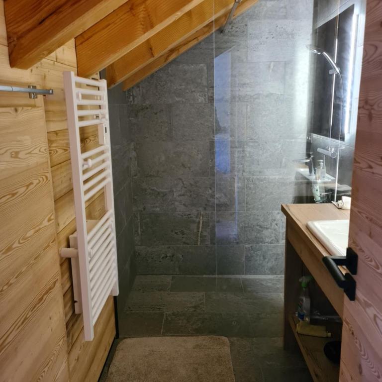 Chalet neuf Eterlou 130 m carrés 5 chambres 10 couchages à Serre Chevalier - Chalet - 38