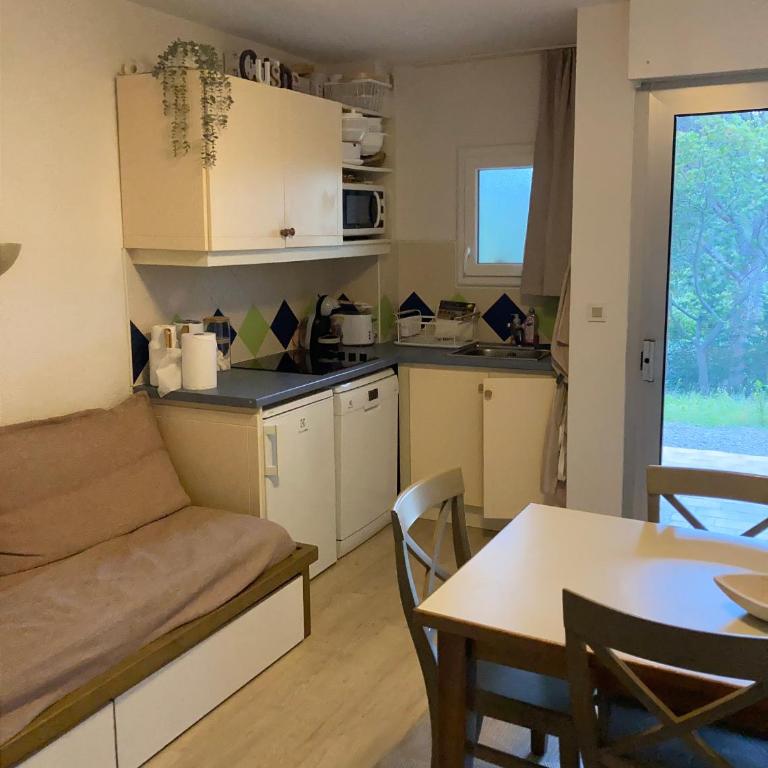 Appartement Cosy deux pieces coté pinede - Apartment mit 1 Schlafzimmer und Terrasse - 6