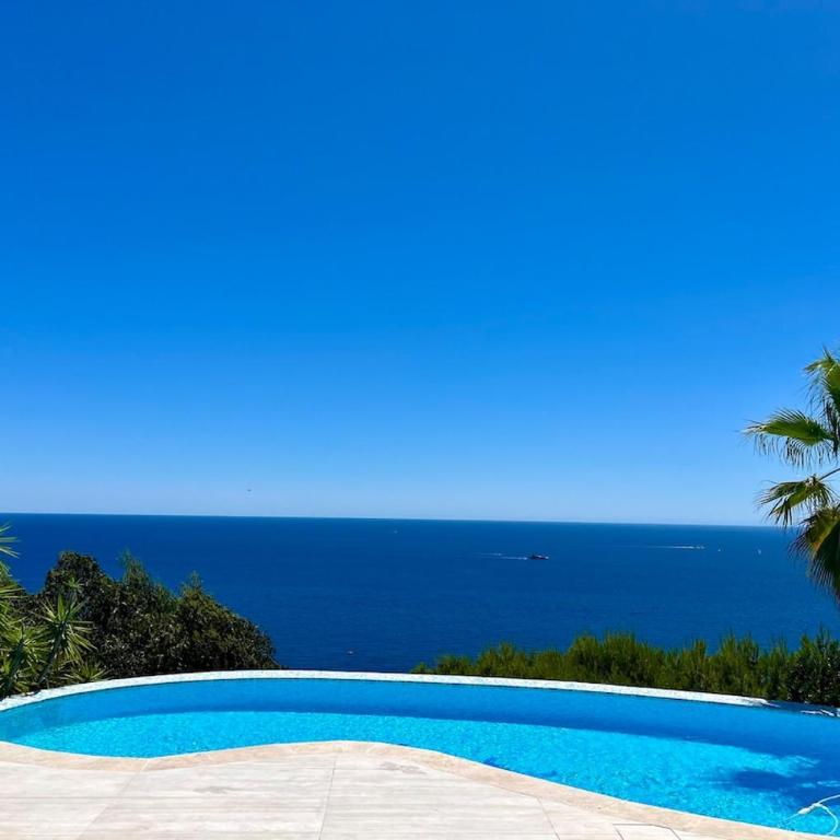 Luxueuse villa panoramique, vue imprenable sur la mer, piscine, 6 chambres à Anthéor - Villa con vistas al mar - 2