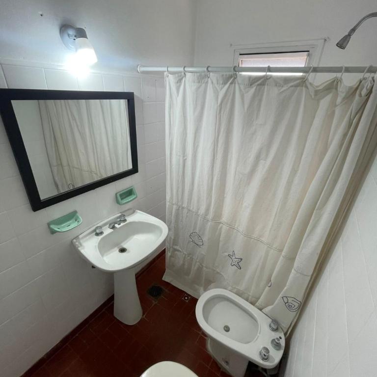 Comoda casa en Pinamar Centro - Casa de 2 dormitorios - 5