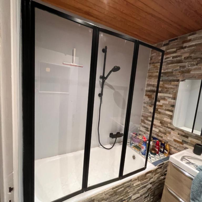 Calme, vue st Victoire, proche centre ville avec parking - Apartamento de 2 dormitorios - 29