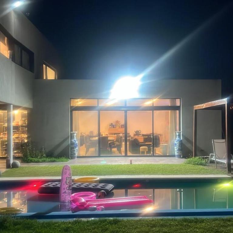 Casa en tigre con salida al lago - Villa con piscina privada - 27