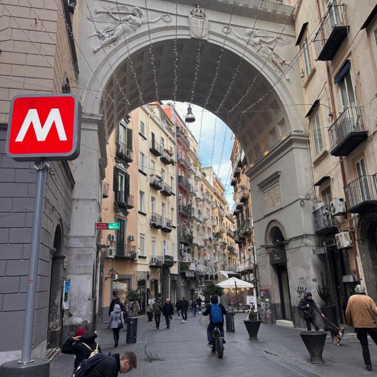 La bella vita a Chiaia - Appartamento Superior con Balcone - 12