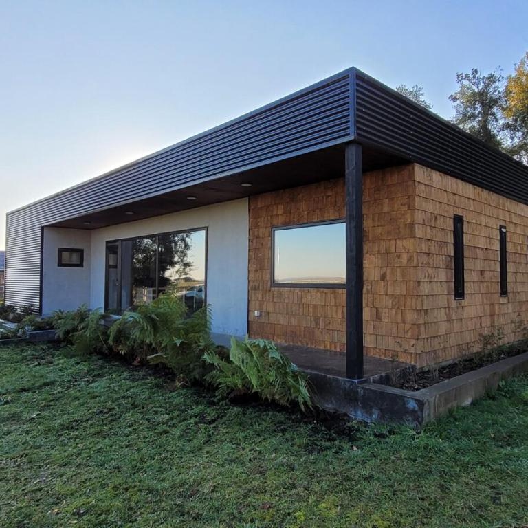 Comoda casa moderna con piscina y bosque - Casa - 14