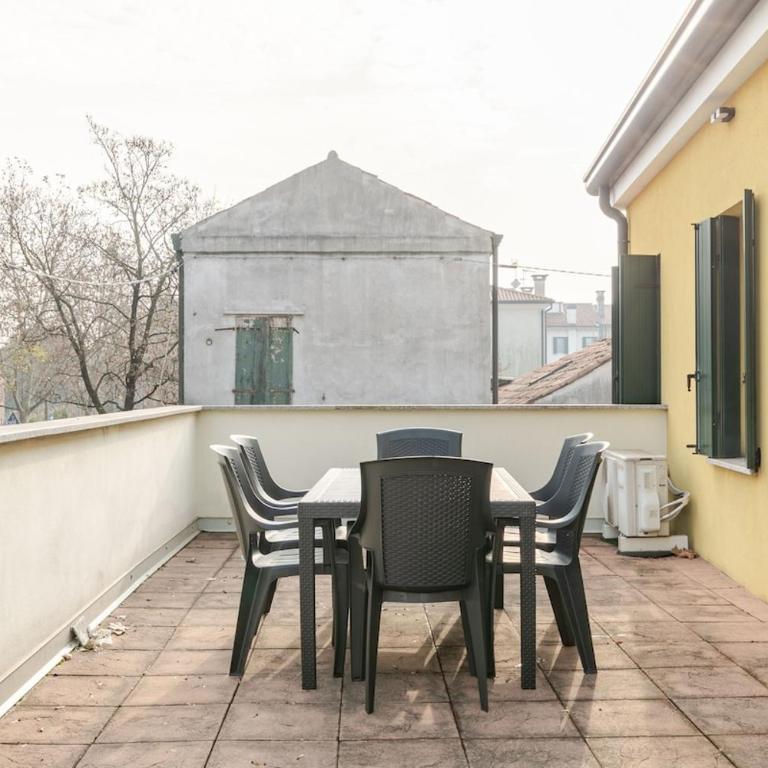 Charme Padovano con Terrazza - Ampia Camera Matrimoniale/Doppia con Letti Singoli - 23