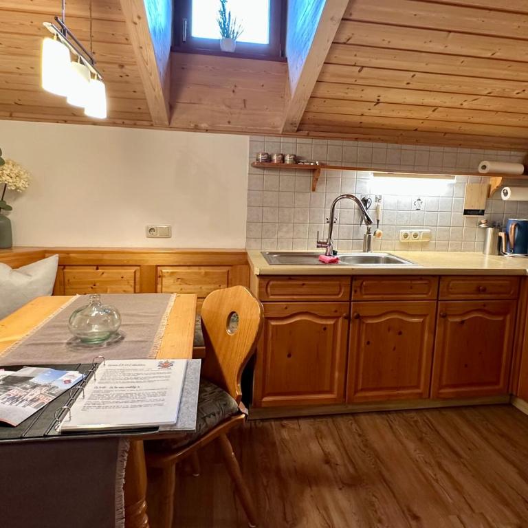 Bergbauernhof Leitenlehen - Apartment mit 1 Schlafzimmer und Balkon - 17