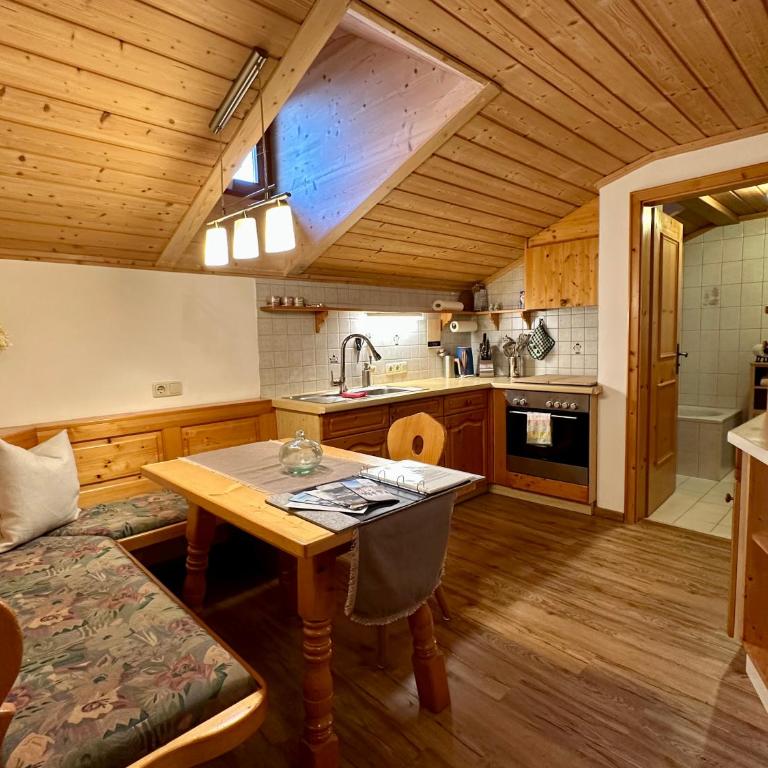 Bergbauernhof Leitenlehen - Apartment mit 1 Schlafzimmer und Balkon - 23