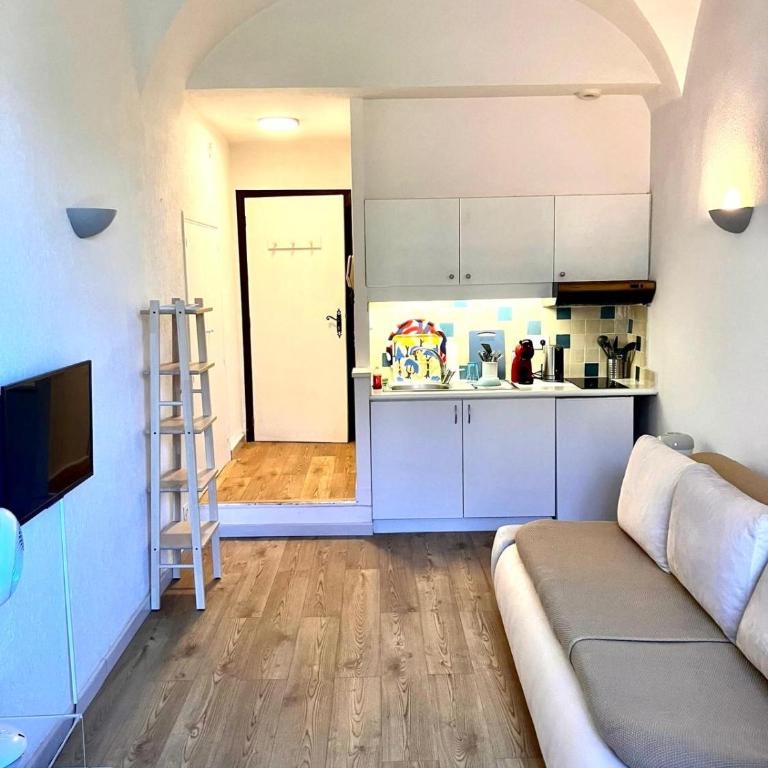 Studios - Menton Old Town - near the beach and shops - Monolocale con Vista Mare - 1