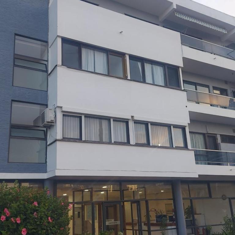 Monoambiente en Punta del este - Edificio Chiverta - Apartamento de 1 dormitorio - 2