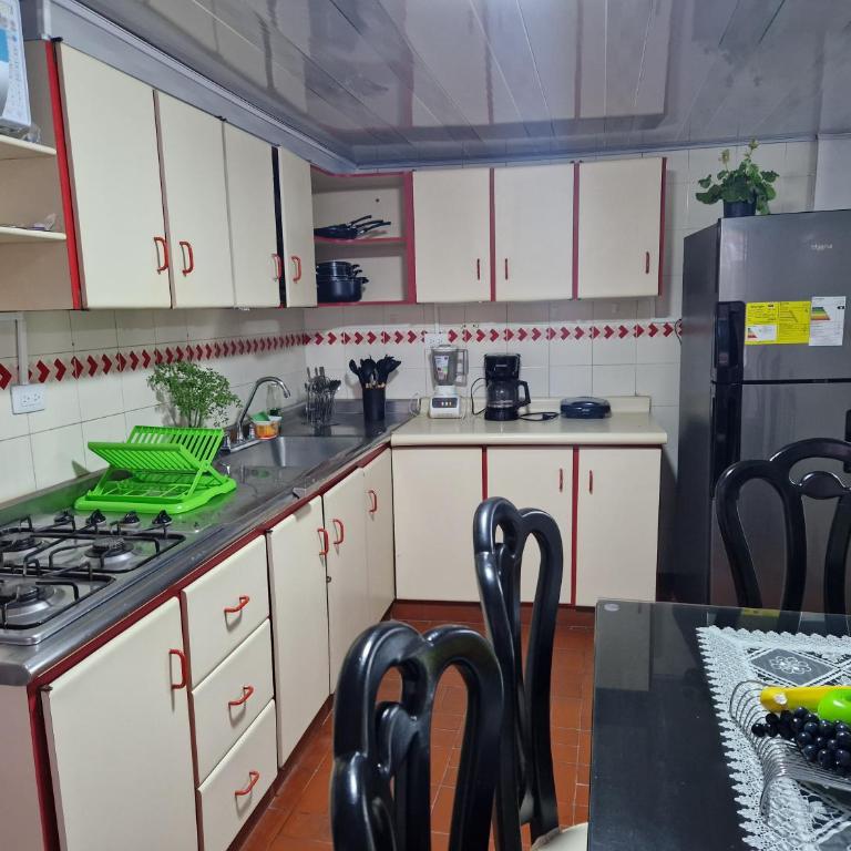 Habitación baño privado garaje moto, Manizales - Double Room - 4