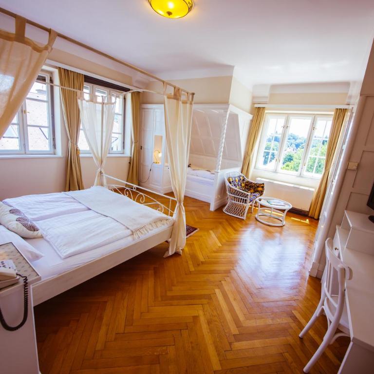 Hotel Carinthia Velden - Familienzimmer mit Seeblick - 3