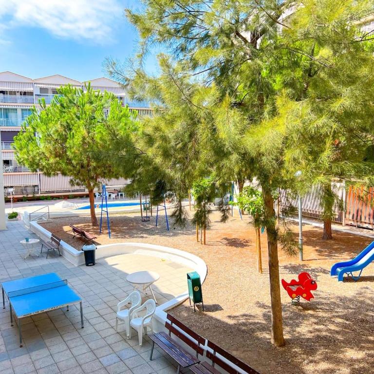Swimming pool, great location, family friendly, cozy, no groups of youngsters allowed - Apartamento de 3 dormitorios - 20