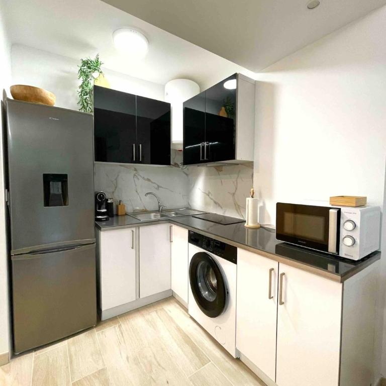 Swimming pool, great location, family friendly, cozy, no groups of youngsters allowed - Apartamento de 3 dormitorios - 7