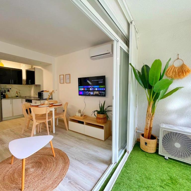 Swimming pool, great location, family friendly, cozy, no groups of youngsters allowed - Apartamento de 3 dormitorios - 6