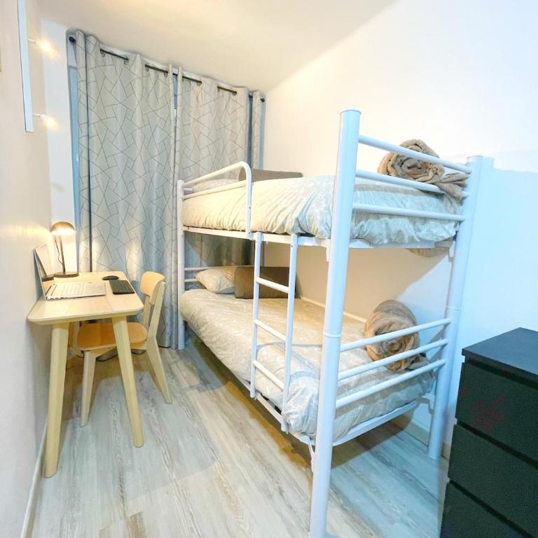 Swimming pool, great location, family friendly, cozy, no groups of youngsters allowed - Apartamento de 3 dormitorios - 14