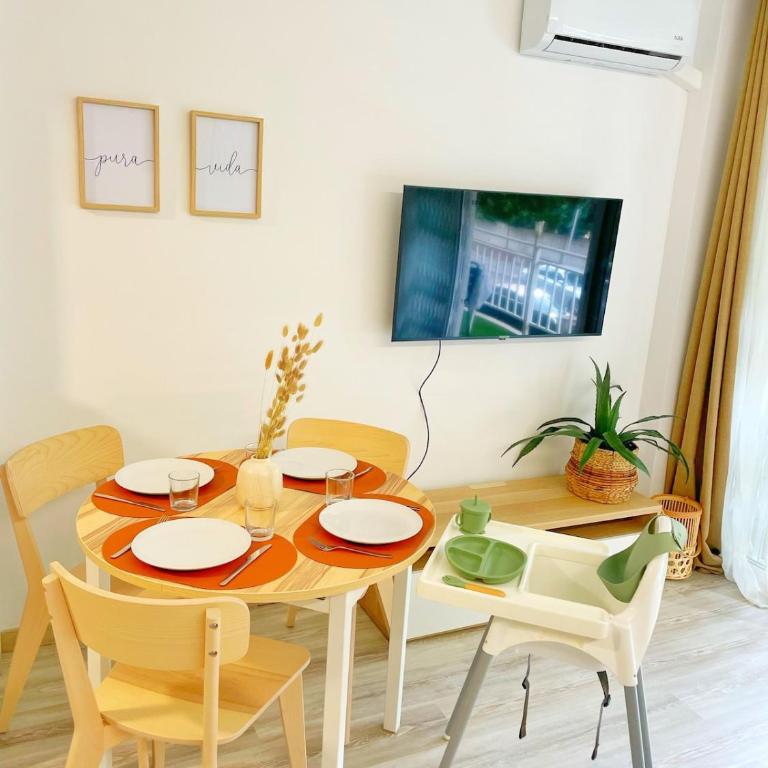 Swimming pool, great location, family friendly, cozy, no groups of youngsters allowed - Apartamento de 3 dormitorios - 9