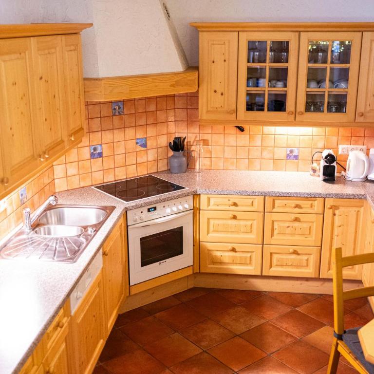 Edelweiß Gästehaus Lachtal - Four-Bedroom Deluxe Apartment - 1