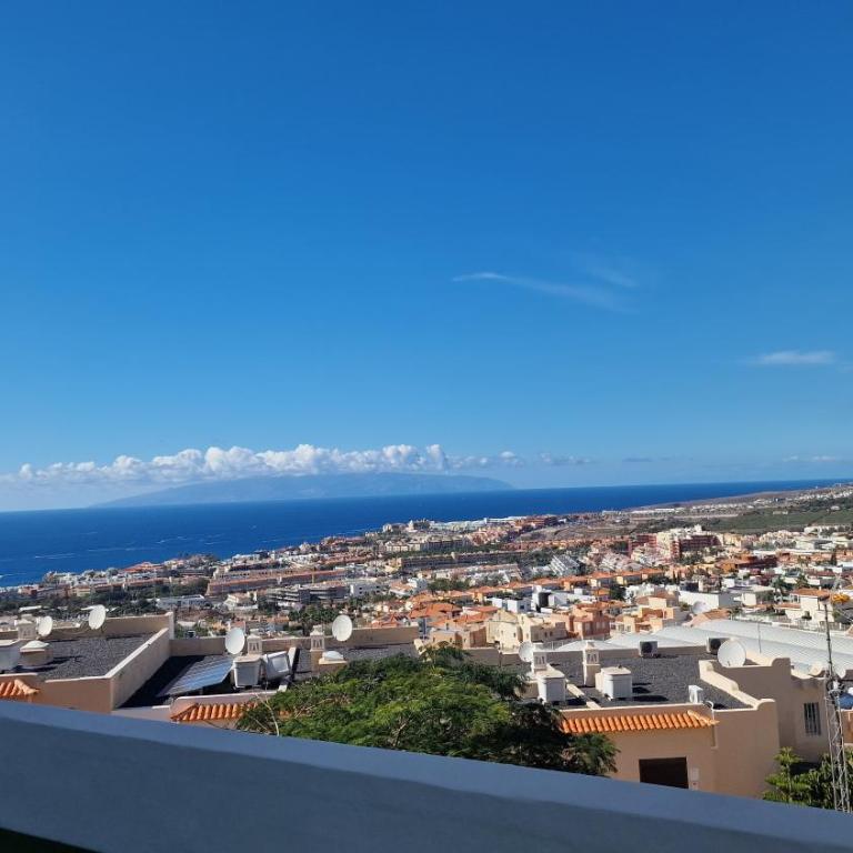 Vista Maravilla Apartment - Two-Bedroom Apartment with Sea View - 41