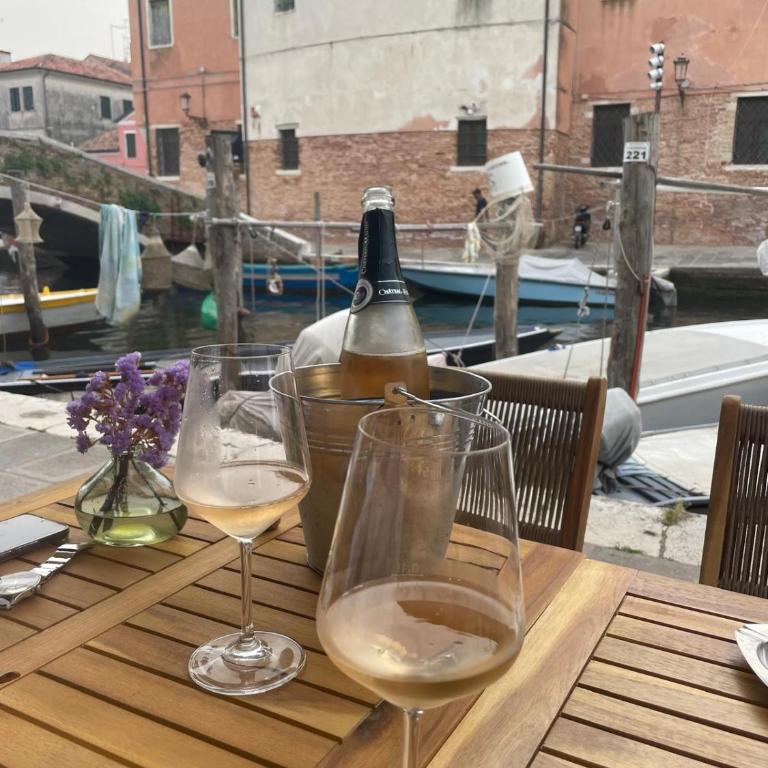 Suite Piazzetta Vigo - Appartamento Superior con Vista Città - 25