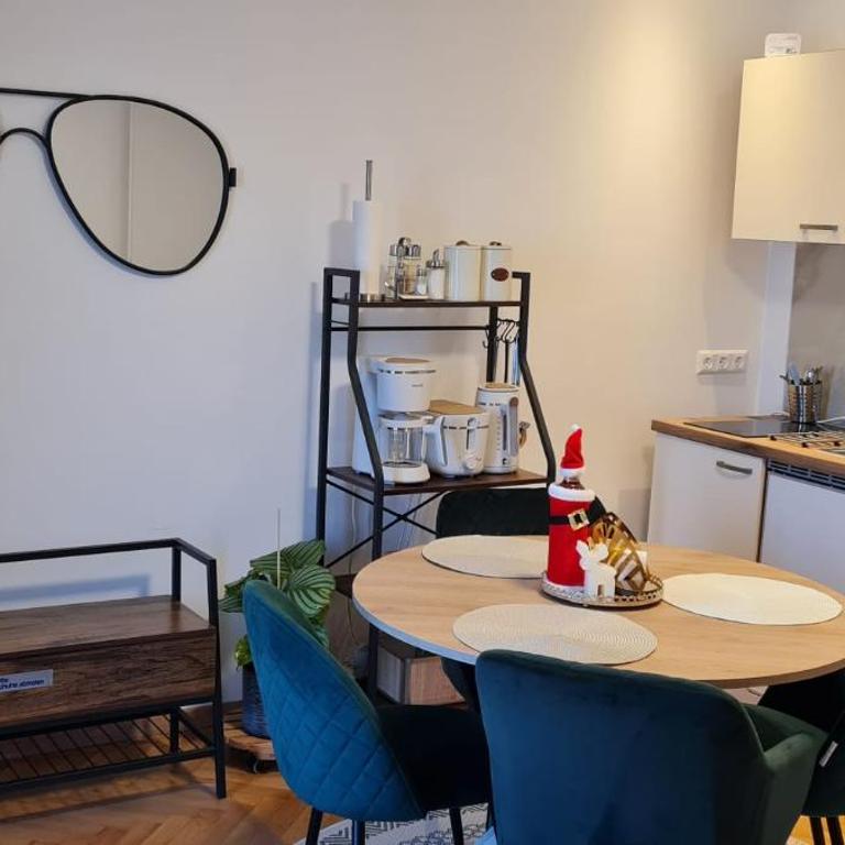 aNNa s Cozy Home with Private Forest, Canopy Terrace & Parking, near Red Bull Ring - Apartment mit 1 Schlafzimmer - 24