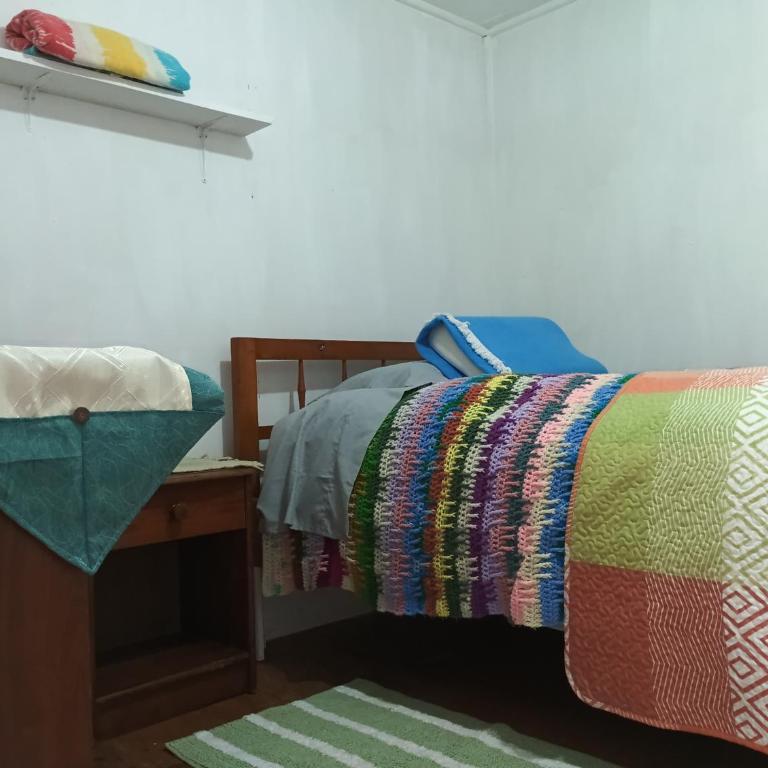 Hospedaje Familiar Puerto Montt Centro - Single Room with Shared Bathroom - 4