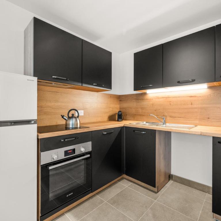 Val d'Or, appartement moderne et famillial pour 4 personnes, Parking, centre gare - Apartment mit 2 Schlafzimmern - 13