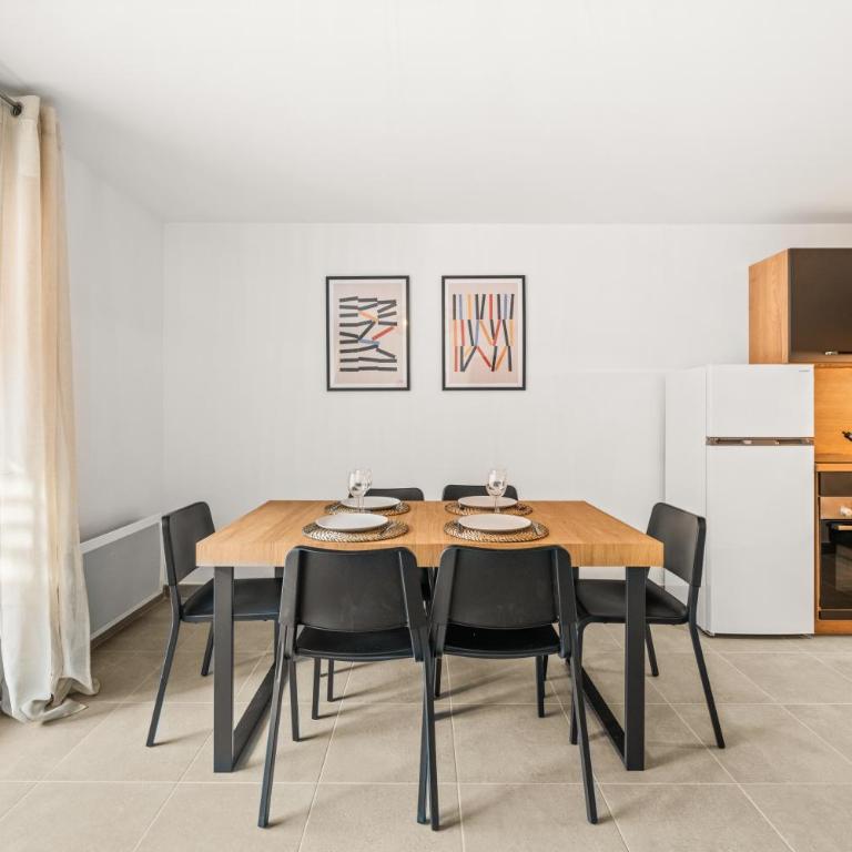 Val d'Or, appartement moderne et famillial pour 4 personnes, Parking, centre gare - Apartment mit 2 Schlafzimmern - 17