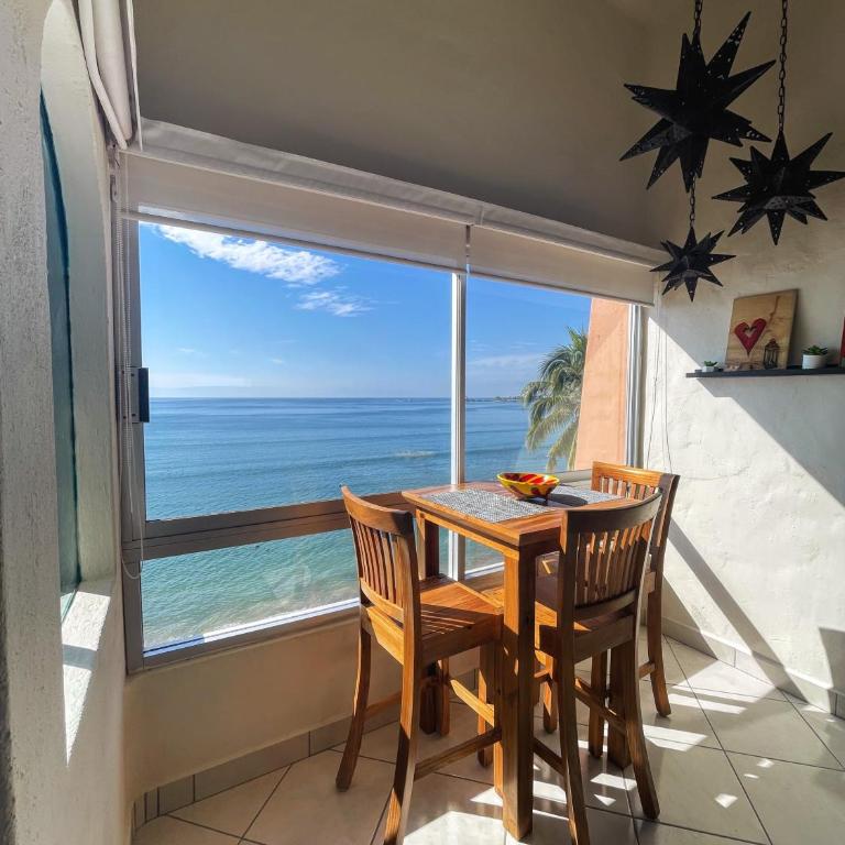 Oceanfront-Ocean View in Bucerias Casita Oasis Condo - Large Studio - Apartamento de 1 dormitorio - 5