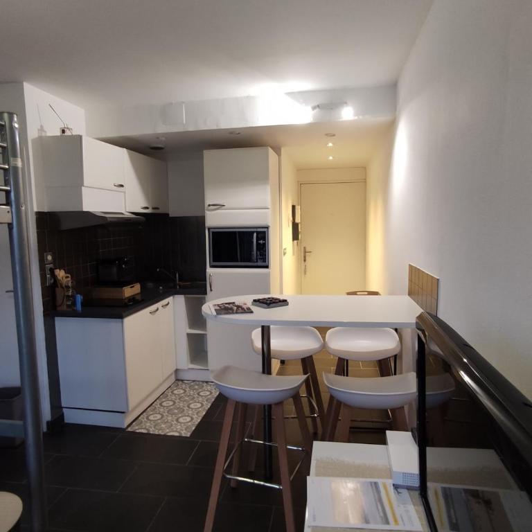 appartement proche plage avec piscine - Appartamento con 1 Camera da Letto - 4
