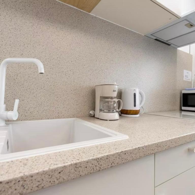 AR Embajadores 2 habitaciones, céntrico y bien comunicado - Two-Bedroom Apartment - 20