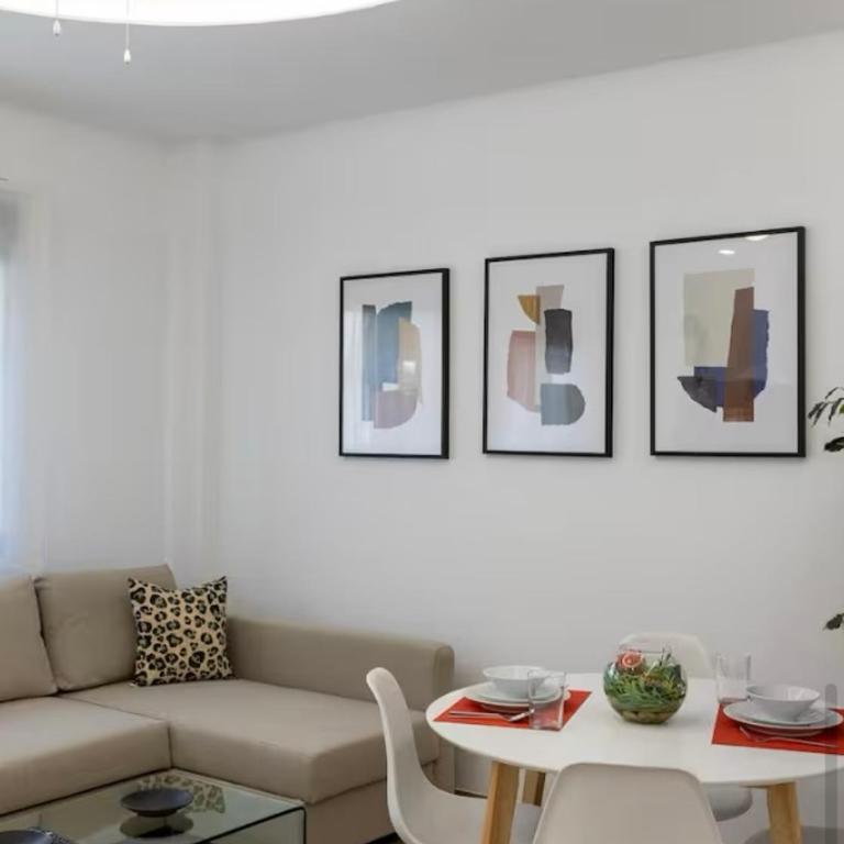AR Embajadores 2 habitaciones, céntrico y bien comunicado - Two-Bedroom Apartment - 8