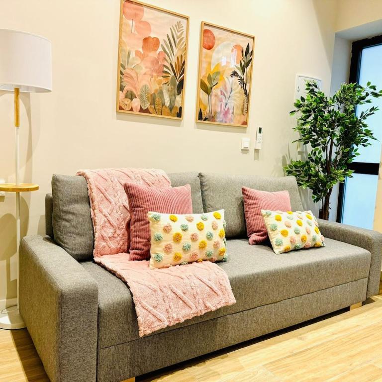 Cozy & Stylish Loft near City Center - One-Bedroom Apartment - 1