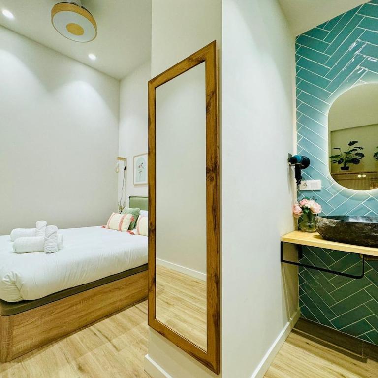 Cozy & Stylish Loft near City Center - One-Bedroom Apartment - 14