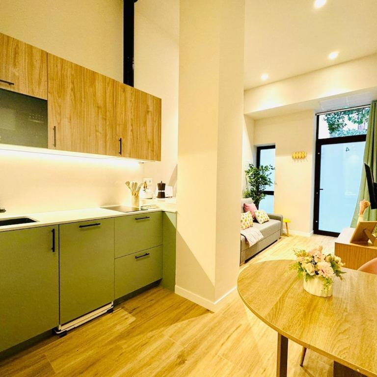 Cozy & Stylish Loft near City Center - One-Bedroom Apartment - 15