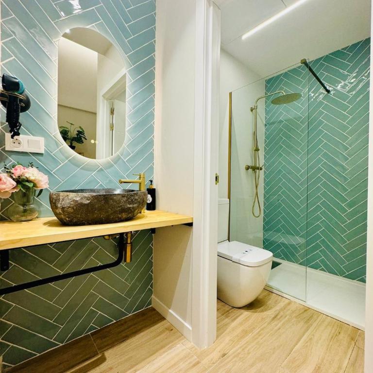 Cozy & Stylish Loft near City Center - One-Bedroom Apartment - 18