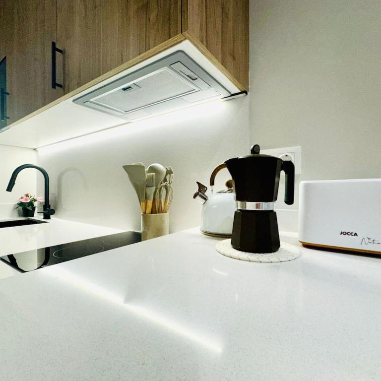 Cozy & Stylish Loft near City Center - One-Bedroom Apartment - 21