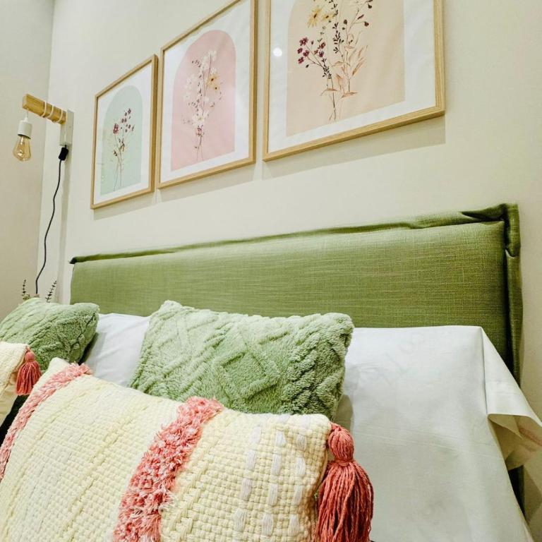 Cozy & Stylish Loft near City Center - One-Bedroom Apartment - 25