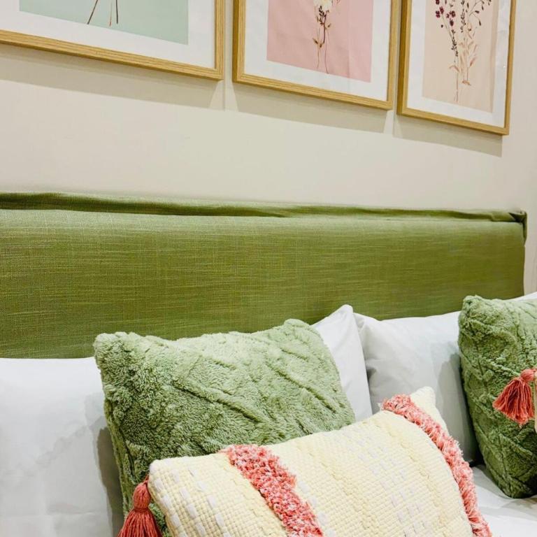 Cozy & Stylish Loft near City Center - One-Bedroom Apartment - 32
