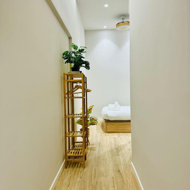 Cozy & Stylish Loft near City Center - One-Bedroom Apartment - 33