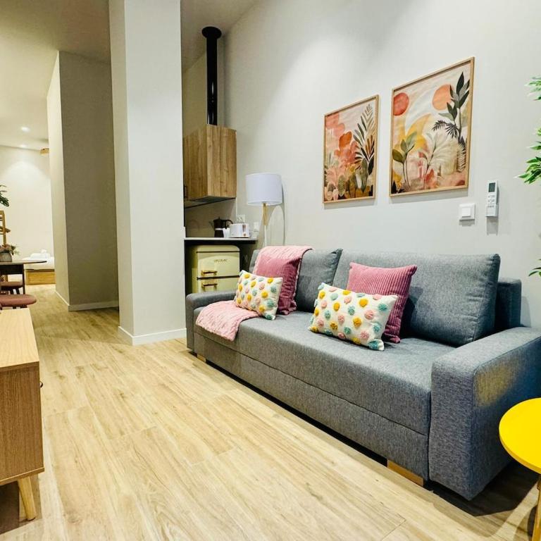 Cozy & Stylish Loft near City Center - One-Bedroom Apartment - 39