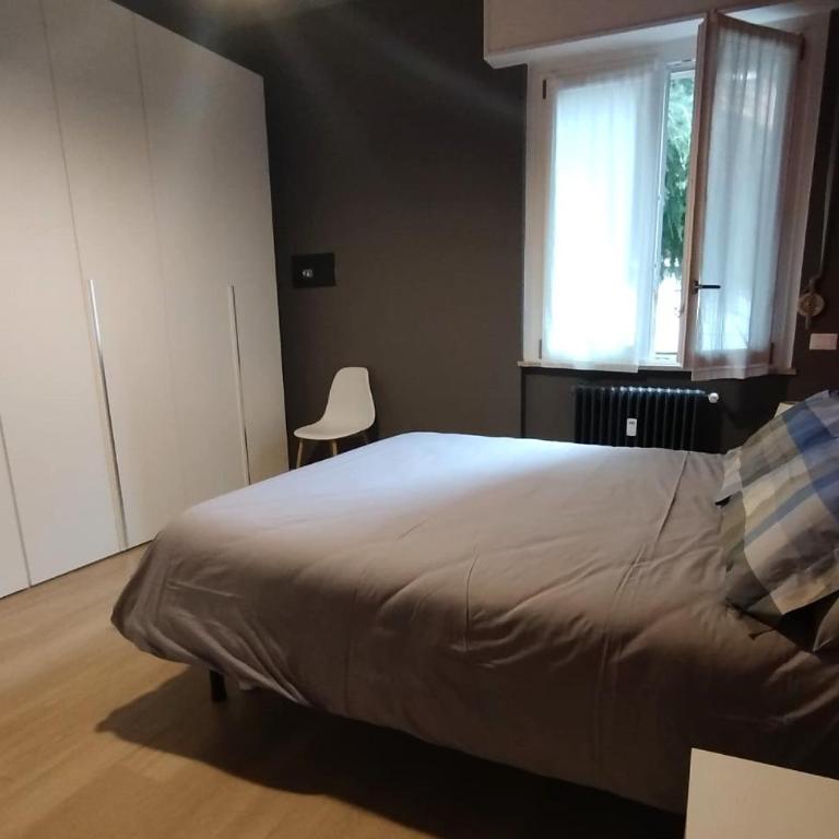 La casa di Anna, appartamento trilocale con balcone e garage - Two-Bedroom Apartment - 8