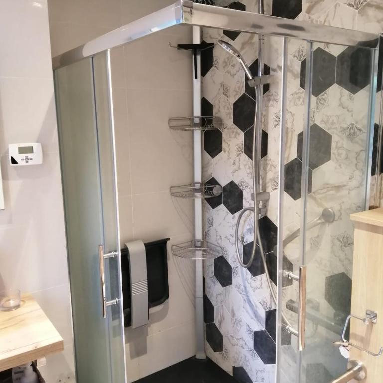 Vue mer rez-de-jardin piscine - Apartment mit 2 Schlafzimmern - 20