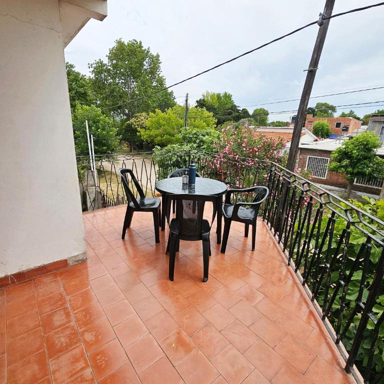 Con SEÑA Previa, Alquiler de Sábado a Sábado, Fanuchito Dto primer piso, - Casa de 2 dormitorios - 25