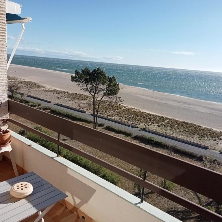 Le Paradis Bleu ! - Two-Bedroom Apartment - 13