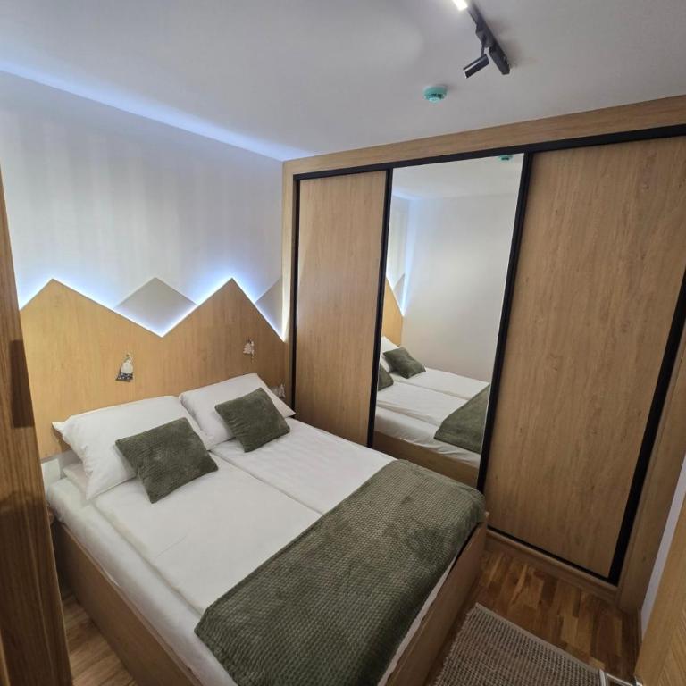 RIO DELUXE A1-8 - ApartHotel Vucko - Private Host - Two-Bedroom Apartment with Mountain View - 15