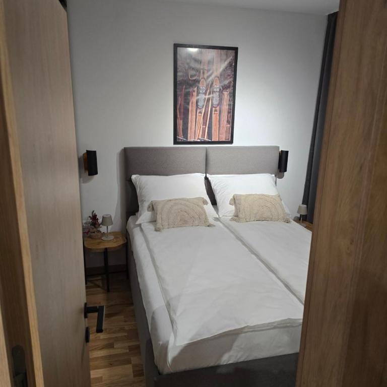 RIO DELUXE A1-8 - ApartHotel Vucko - Private Host - Two-Bedroom Apartment with Mountain View - 22