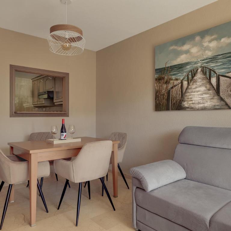 Bright Apartment with Pool, Terrace, Private Parking, Benidorm, Finestrat - Apartamento de 1 dormitorio - 7