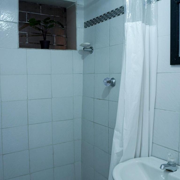 Casa MoraZ - Habitación Doble Estándar con baño compartido - 7