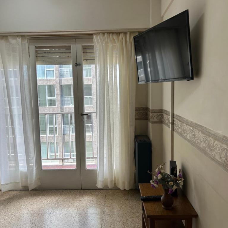 Departamento 3 ambientes con balcón - Apartamento de 2 dormitorios con vistas al mar - 3