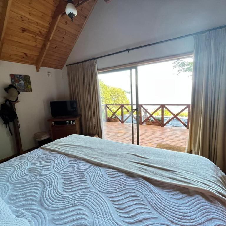 Casa a orilla de Lago Panguipulli - Four-Bedroom House - 23